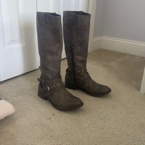 Brown boots